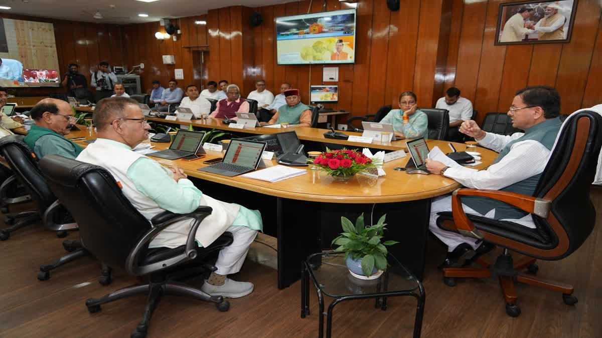 उत्तराखंड कैबिनेट के 12 बड़े फैसले, प्रदेश पूर्ण साक्षर घोषित, उपनल कर्मियों को समान वेतन में राहत