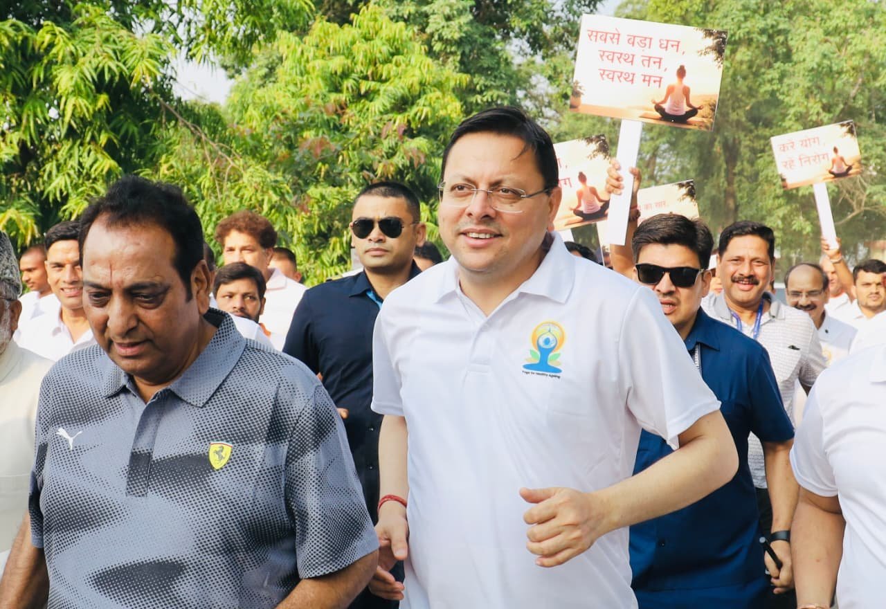 अंतरराष्ट्रीय योग दिवस पर सीएम धामी का फिटनेस संदेश, ‘रन फॉर योगा’ में दौड़े युवाओं के साथ