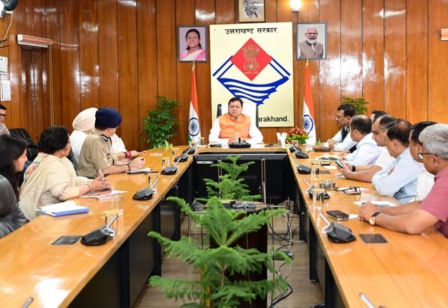 मुख्यमंत्री धामी ने यात्रा व्यवस्थाओं की समीक्षा की, श्रद्धालुओं के लिए बेहतर सुविधाओं पर जोर